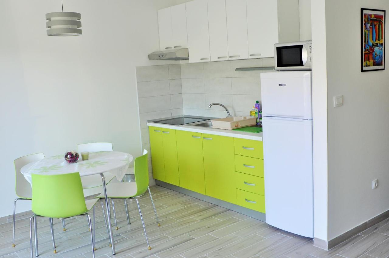 Apartments Zora Rogoznica  Luaran gambar