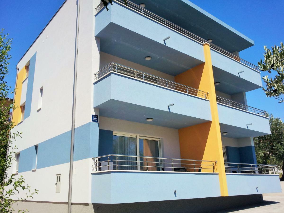 Apartments Zora Rogoznica  Luaran gambar