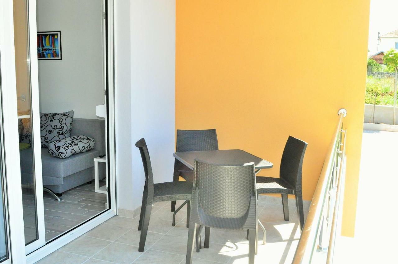 Apartments Zora Rogoznica  Luaran gambar