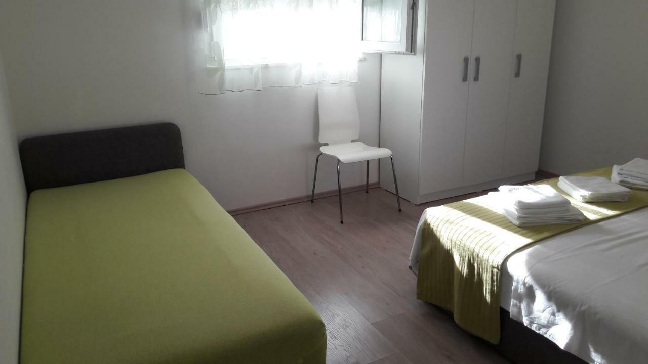 Apartments Zora Rogoznica  Luaran gambar